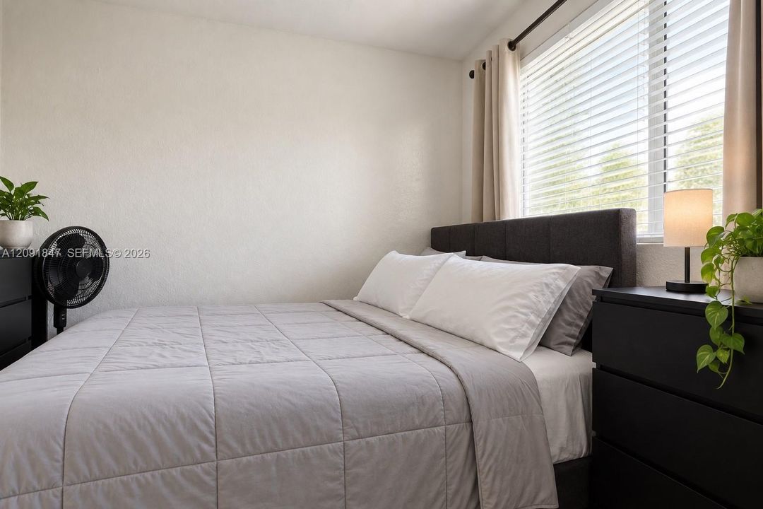 En Venta: $620,000 (4 camas, 2 baños, 1985 Pies cuadrados)