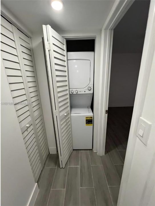 В аренду: $2,550 (2 спален, 2 ванн, 939 Квадратных фут)