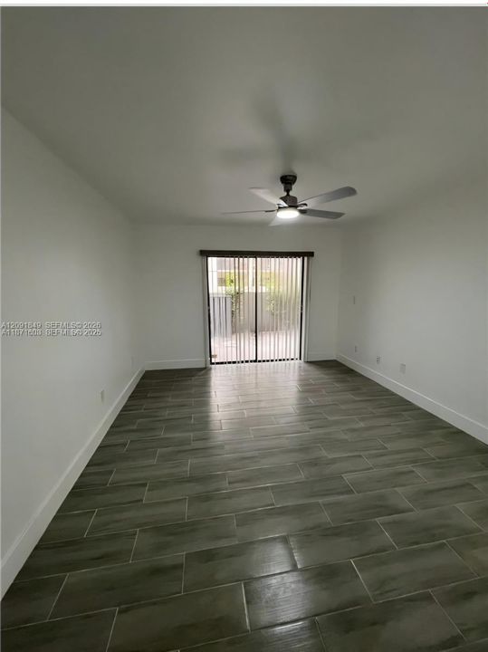 В аренду: $2,550 (2 спален, 2 ванн, 939 Квадратных фут)
