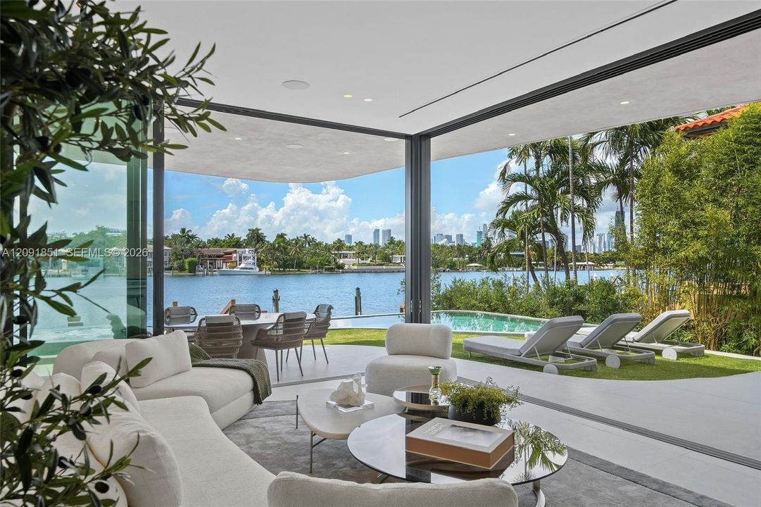 For Sale: $32,500,000 (6 beds, 6 baths, 5691 Square Feet)