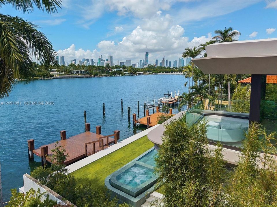 For Sale: $32,500,000 (6 beds, 6 baths, 5691 Square Feet)