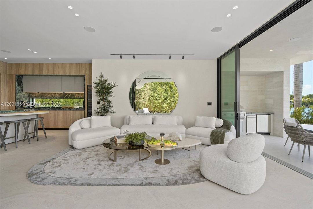 For Sale: $32,500,000 (6 beds, 6 baths, 5691 Square Feet)
