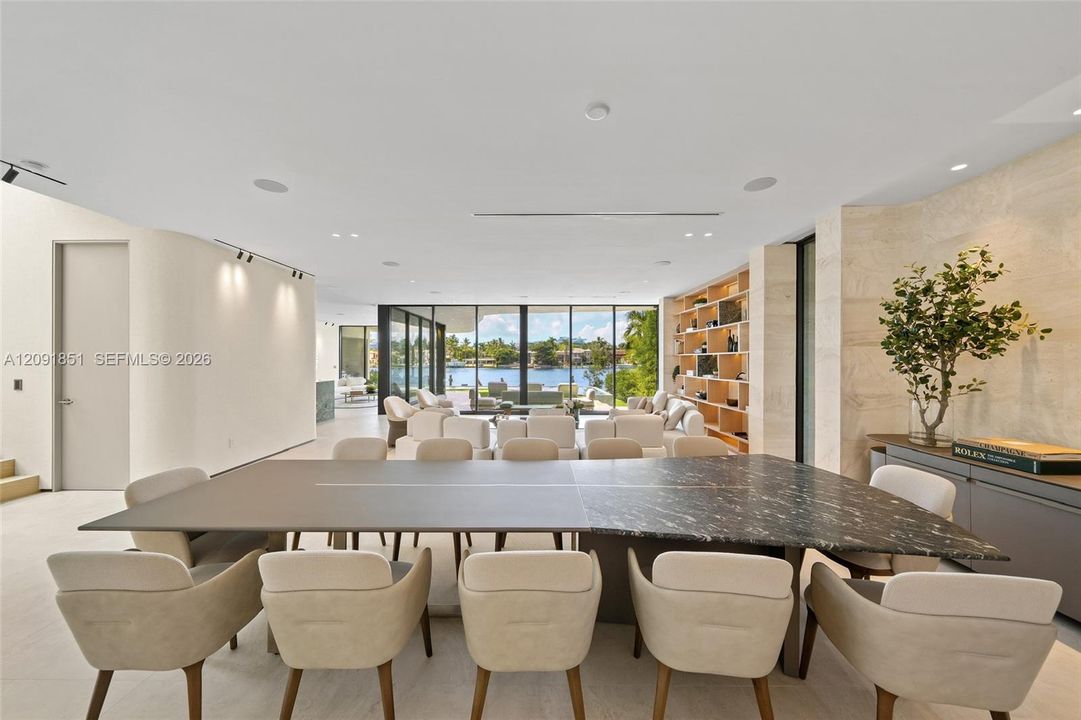 For Sale: $32,500,000 (6 beds, 6 baths, 5691 Square Feet)