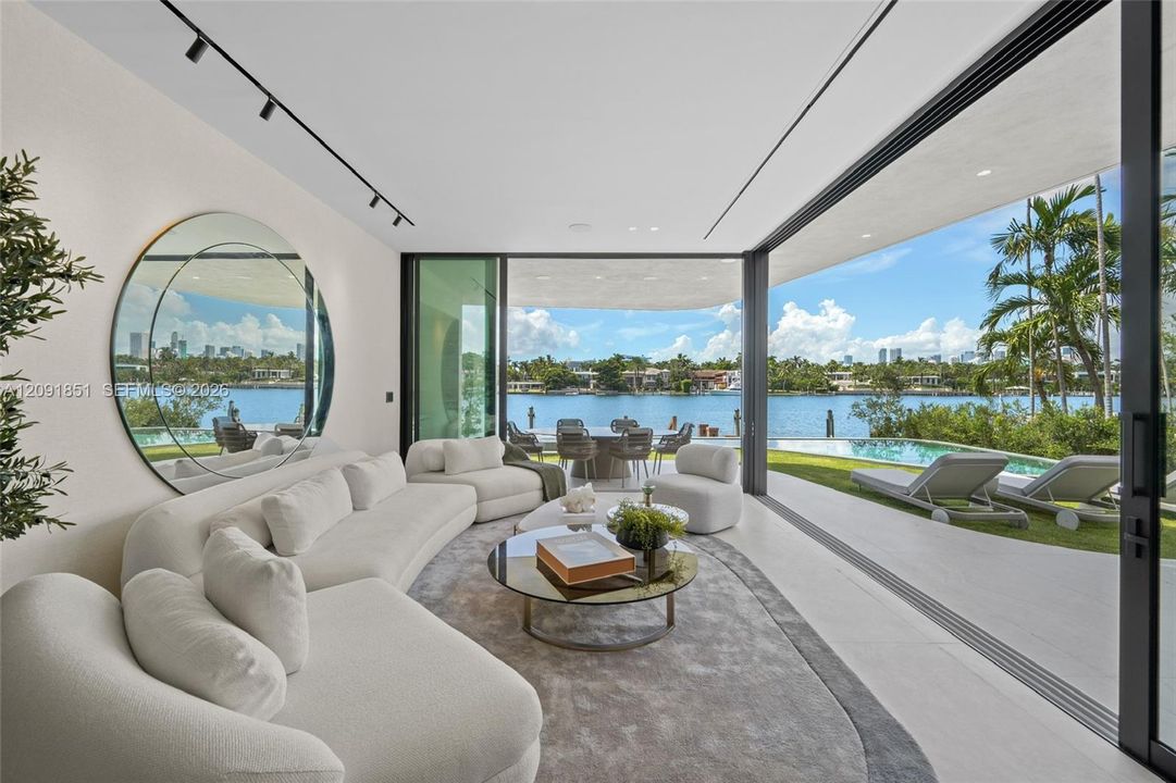 For Sale: $32,500,000 (6 beds, 6 baths, 5691 Square Feet)