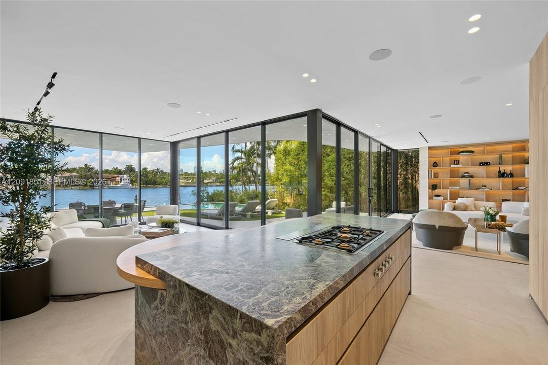 For Sale: $32,500,000 (6 beds, 6 baths, 5691 Square Feet)