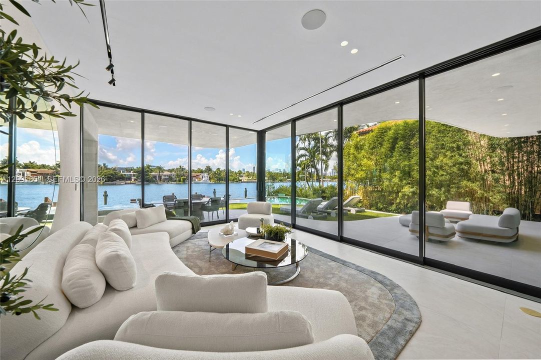For Sale: $32,500,000 (6 beds, 6 baths, 5691 Square Feet)