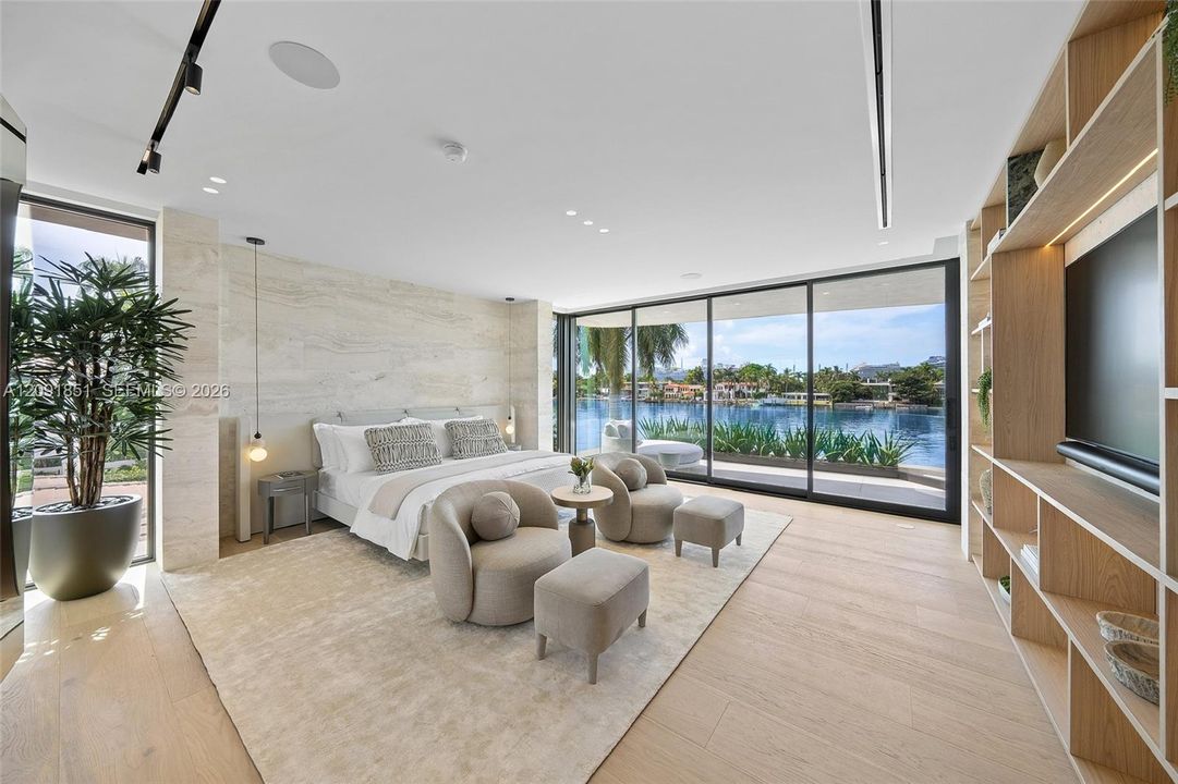 For Sale: $32,500,000 (6 beds, 6 baths, 5691 Square Feet)