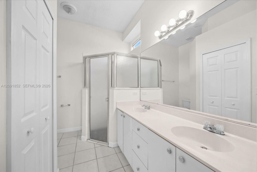 En Venta: $289,000 (2 camas, 2 baños, 1449 Pies cuadrados)