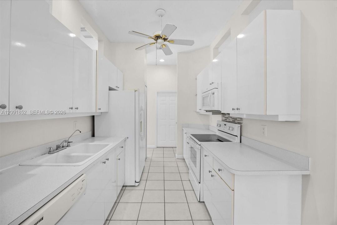 En Venta: $289,000 (2 camas, 2 baños, 1449 Pies cuadrados)