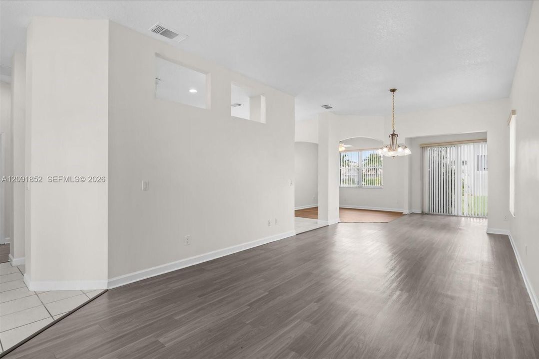 En Venta: $289,000 (2 camas, 2 baños, 1449 Pies cuadrados)