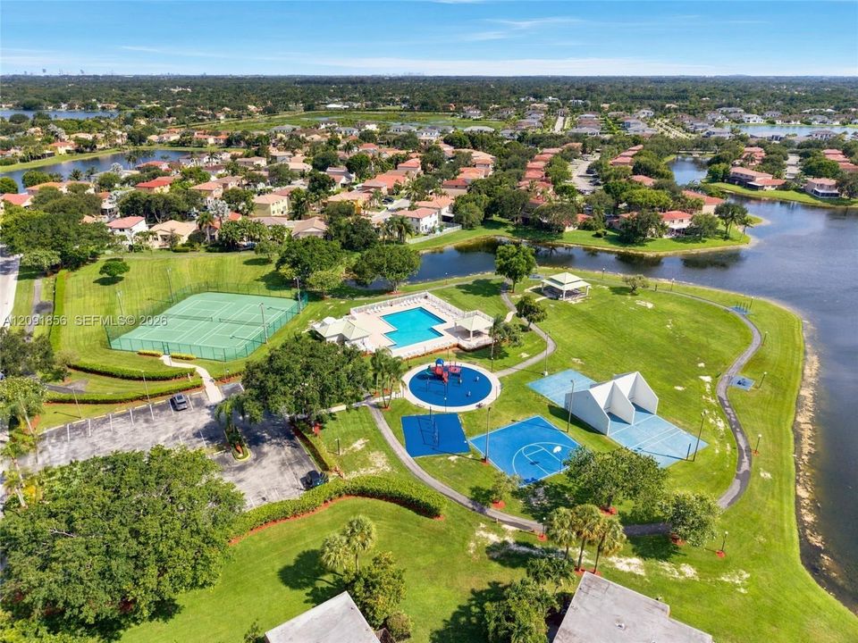 En Venta: $499,000 (3 camas, 2 baños, 1648 Pies cuadrados)