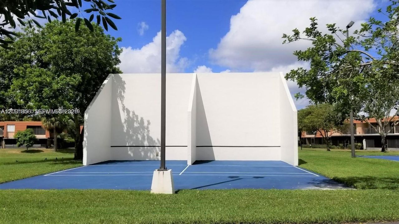 En Venta: $499,000 (3 camas, 2 baños, 1648 Pies cuadrados)
