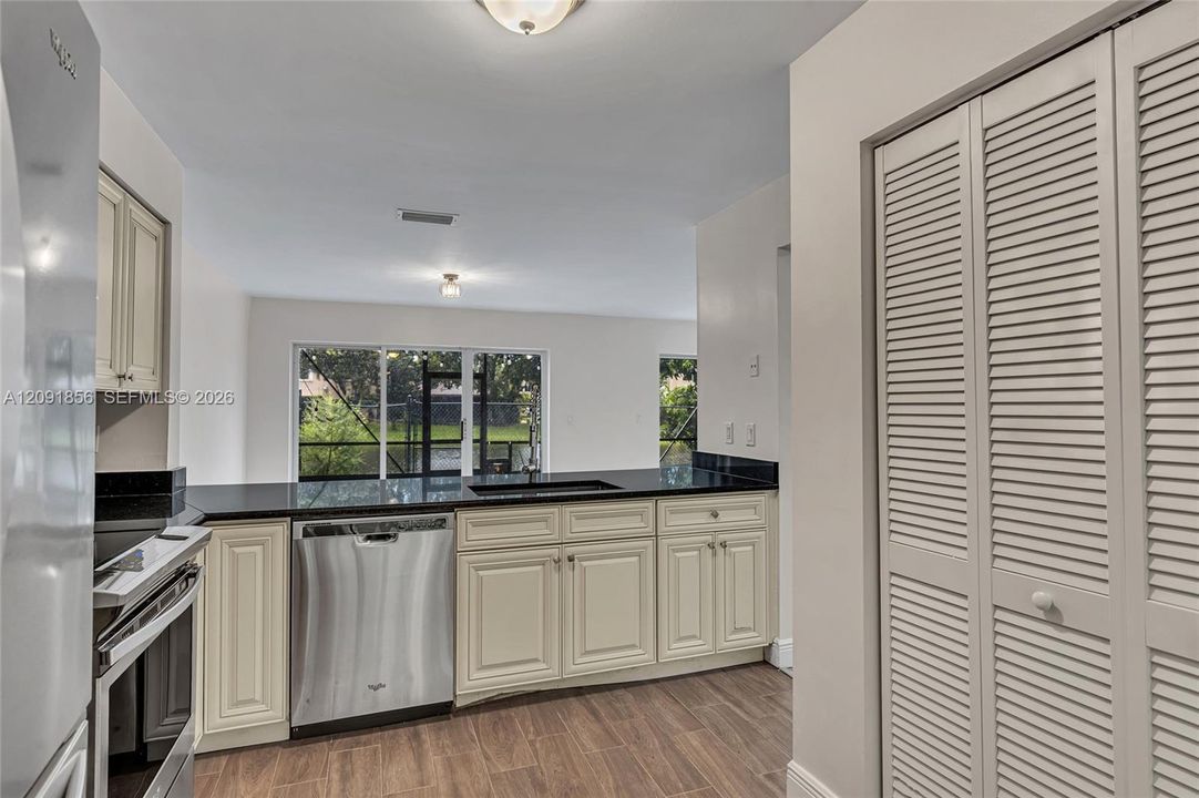En Venta: $499,000 (3 camas, 2 baños, 1648 Pies cuadrados)
