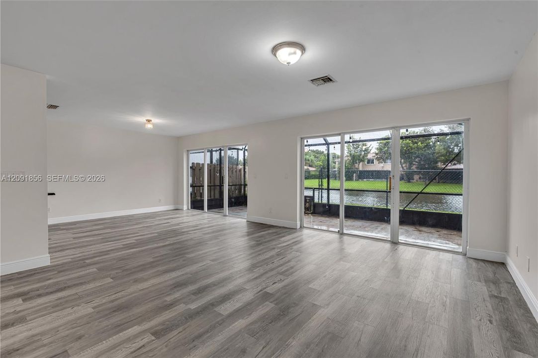 En Venta: $499,000 (3 camas, 2 baños, 1648 Pies cuadrados)