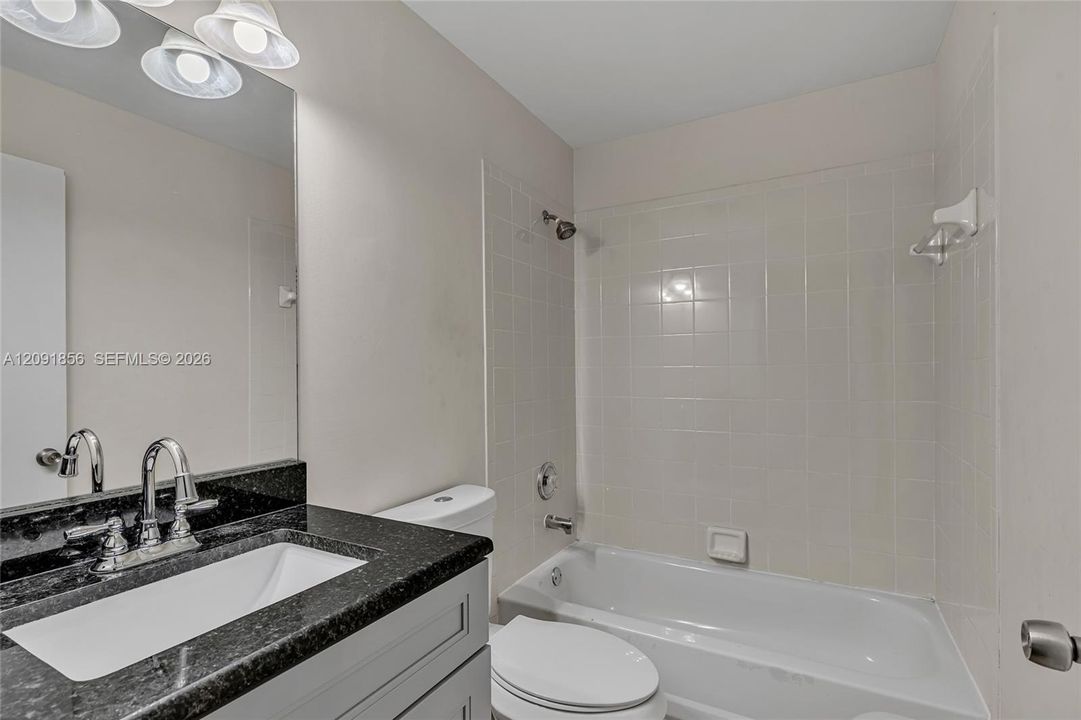 En Venta: $499,000 (3 camas, 2 baños, 1648 Pies cuadrados)
