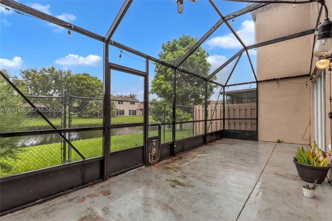 En Venta: $499,000 (3 camas, 2 baños, 1648 Pies cuadrados)