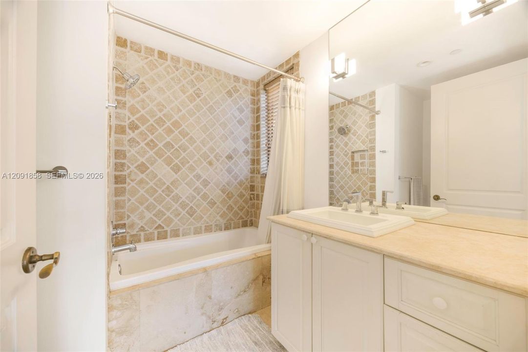 En Venta: $6,710,000 (4 camas, 4 baños, 6140 Pies cuadrados)