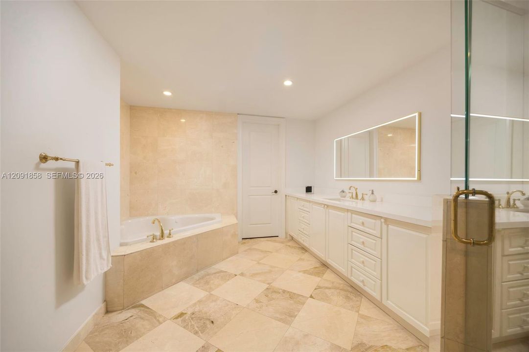 En Venta: $6,710,000 (4 camas, 4 baños, 6140 Pies cuadrados)