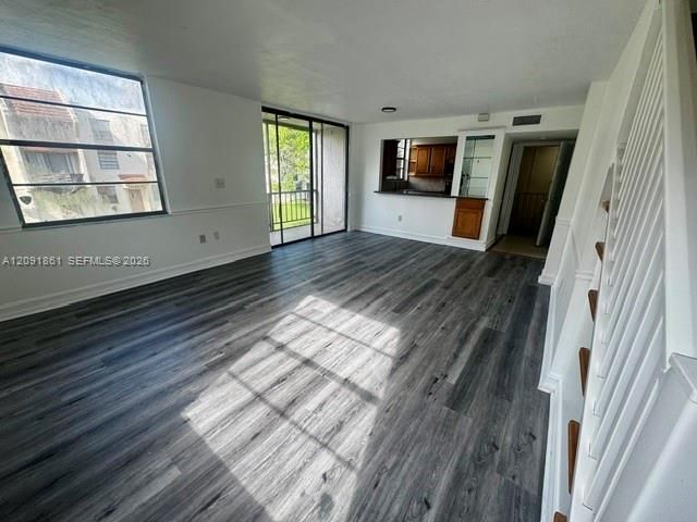 En Renta: $2,450 (3 camas, 2 baños, 1249 Pies cuadrados)