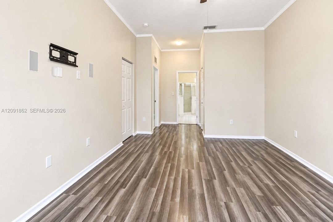For Sale: $568,000 (4 beds, 3 baths, 2099 Square Feet)