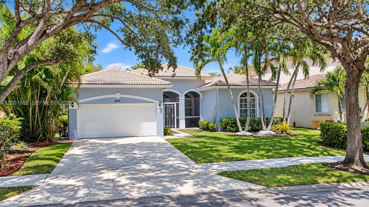 For Sale: $568,000 (4 beds, 3 baths, 2099 Square Feet)