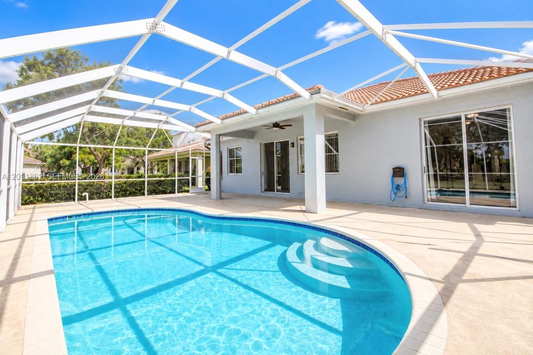 For Sale: $568,000 (4 beds, 3 baths, 2099 Square Feet)