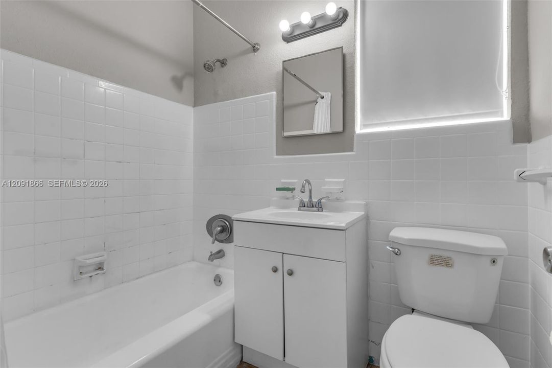 For Rent: $1,850 (1 beds, 1 baths, 10859 Square Feet)