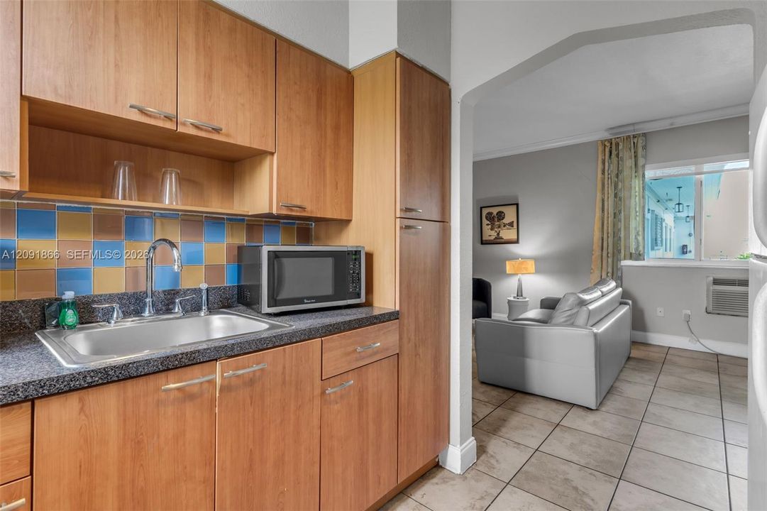 For Rent: $1,850 (1 beds, 1 baths, 10859 Square Feet)