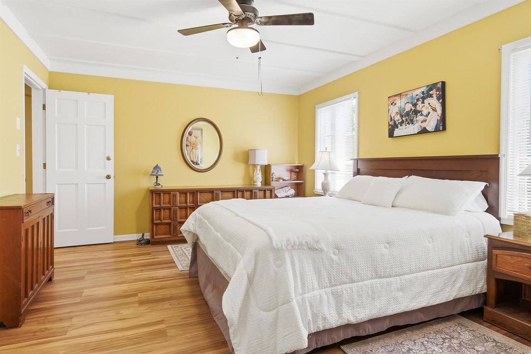 145-NE-SPANISH-COURT-33432-050