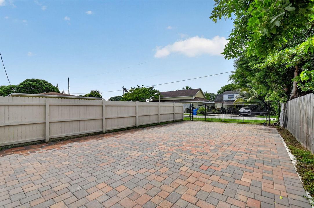 Slding chain link fence