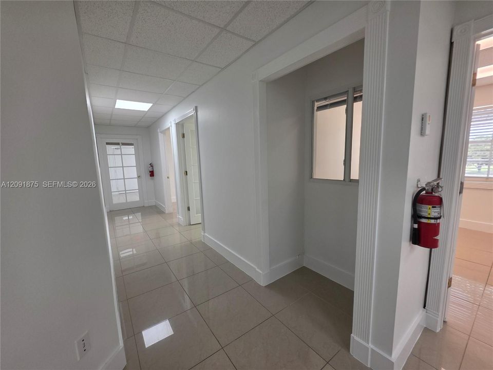 В аренду: $7,500 (0 спален, 0 ванн, 0 Квадратных фут)