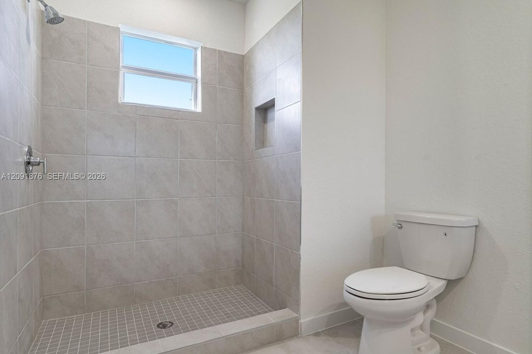 На продажу: $359,000 (3 спален, 2 ванн, 1542 Квадратных фут)