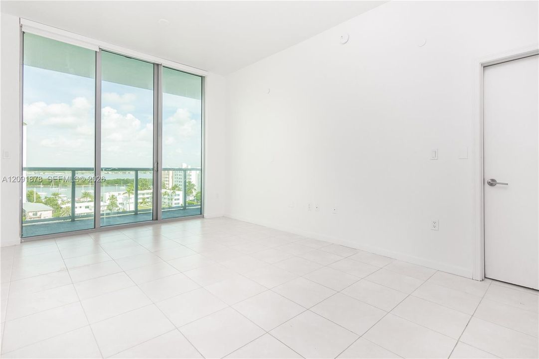 For Rent: $3,500 (2 beds, 2 baths, 828 Square Feet)