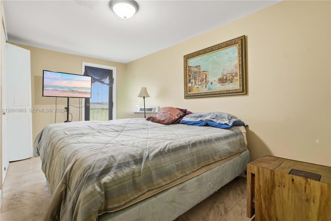 En Venta: $535,000 (4 camas, 2 baños, 1708 Pies cuadrados)