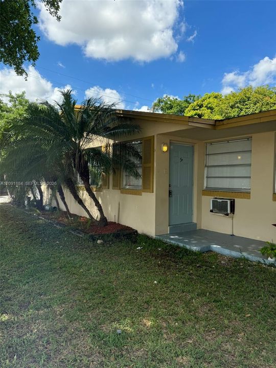 For Rent: $1,350 (0 beds, 1 baths, 4046 Square Feet)