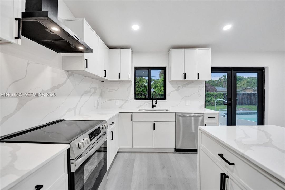 En Venta: $599,400 (4 camas, 3 baños, 1696 Pies cuadrados)