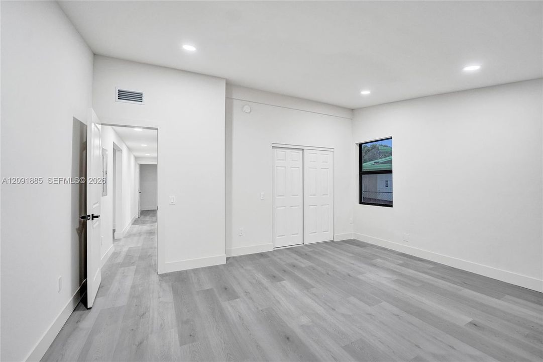 En Venta: $599,400 (4 camas, 3 baños, 1696 Pies cuadrados)