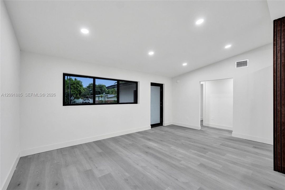 En Venta: $599,400 (4 camas, 3 baños, 1696 Pies cuadrados)