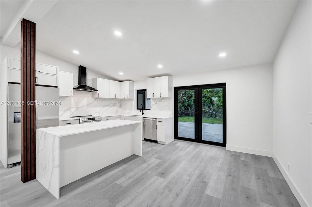 En Venta: $599,400 (4 camas, 3 baños, 1696 Pies cuadrados)