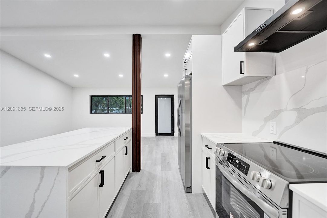 En Venta: $599,400 (4 camas, 3 baños, 1696 Pies cuadrados)
