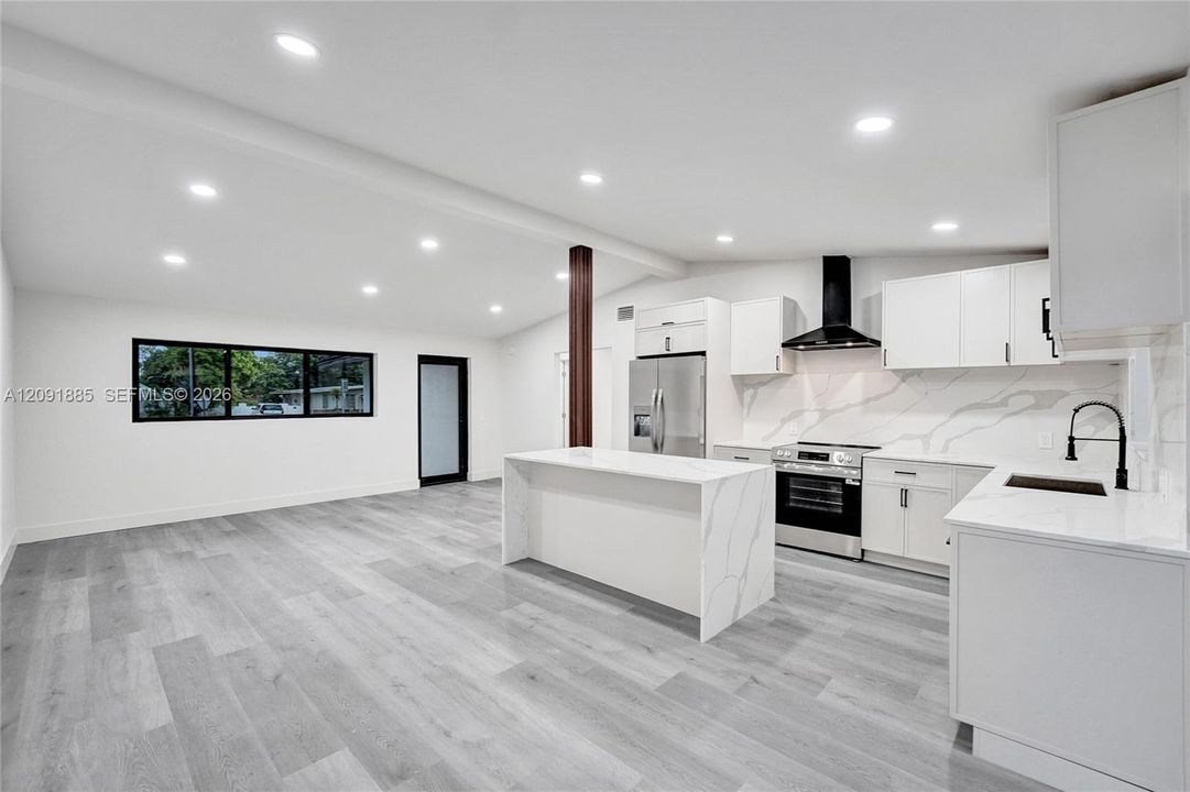 En Venta: $599,400 (4 camas, 3 baños, 1696 Pies cuadrados)