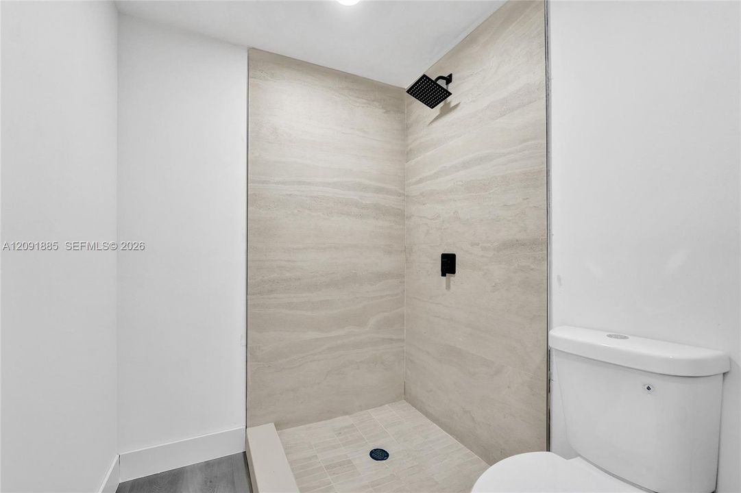 En Venta: $599,400 (4 camas, 3 baños, 1696 Pies cuadrados)