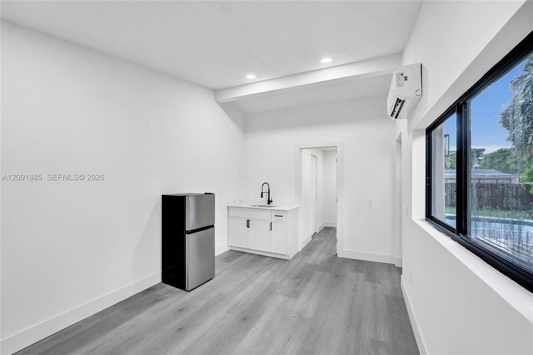 En Venta: $599,400 (4 camas, 3 baños, 1696 Pies cuadrados)