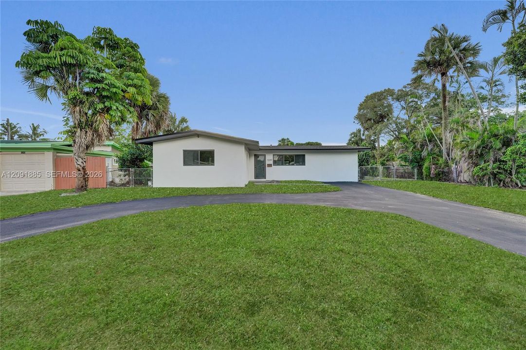 En Venta: $599,400 (4 camas, 3 baños, 1696 Pies cuadrados)