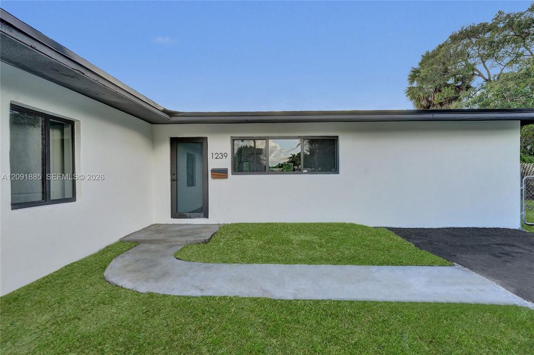 En Venta: $599,400 (4 camas, 3 baños, 1696 Pies cuadrados)