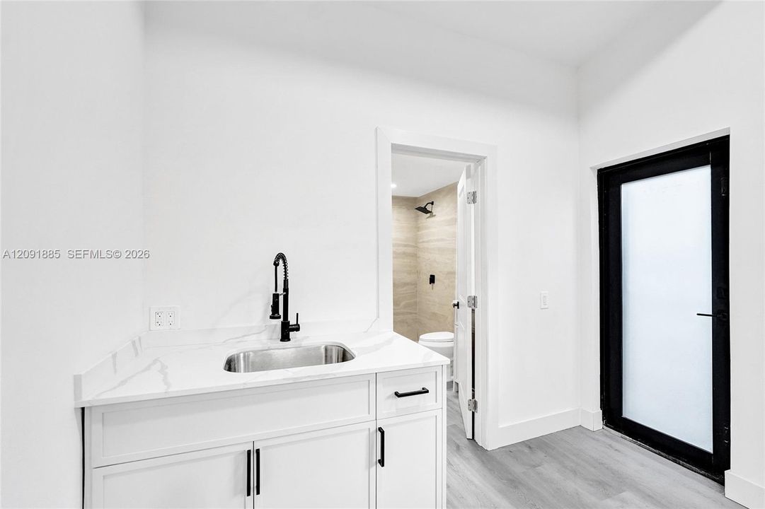 En Venta: $599,400 (4 camas, 3 baños, 1696 Pies cuadrados)