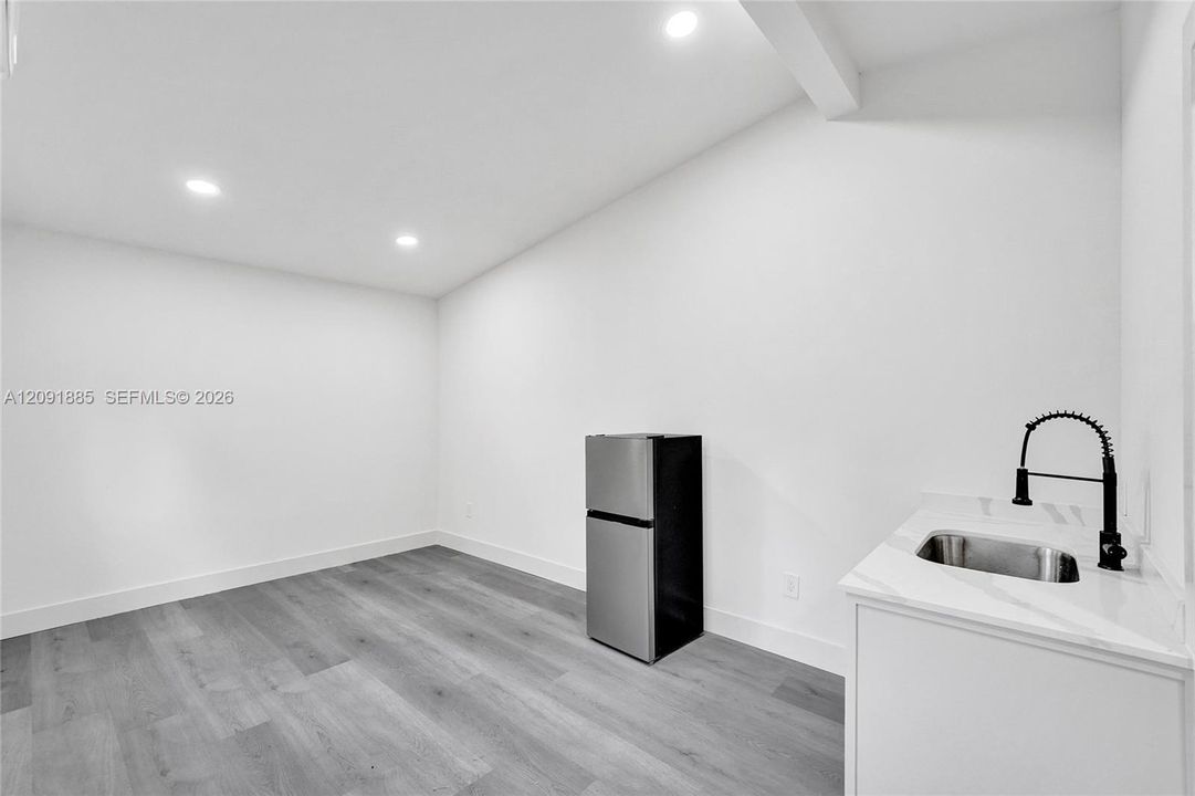 En Venta: $599,400 (4 camas, 3 baños, 1696 Pies cuadrados)