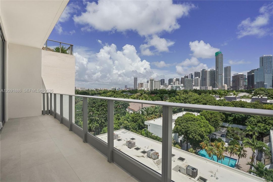 For Rent: $7,990 (1 beds, 2 baths, 864 Square Feet)