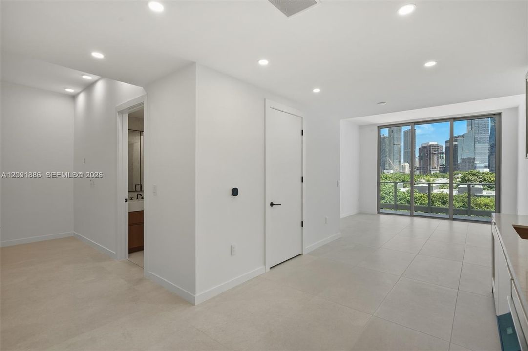 For Rent: $7,990 (1 beds, 2 baths, 864 Square Feet)