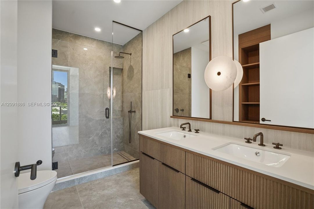 For Rent: $7,990 (1 beds, 2 baths, 864 Square Feet)